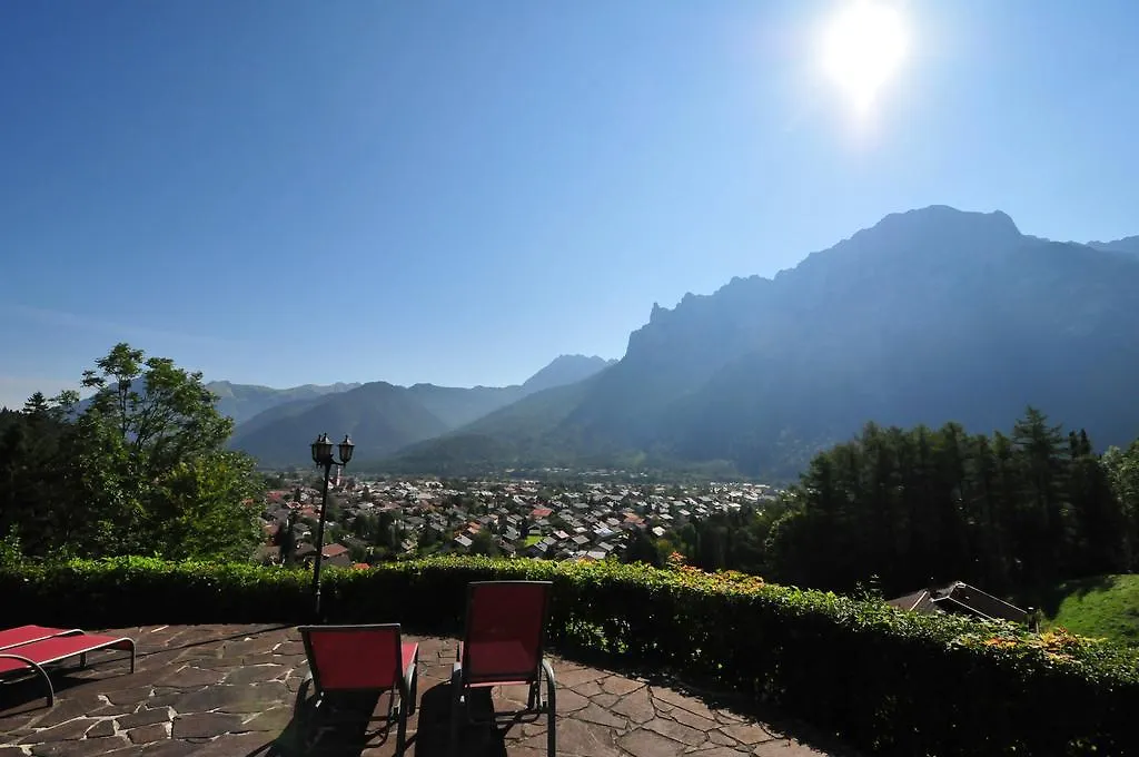Hotel-Garni Drachenburg Mittenwald 3*,